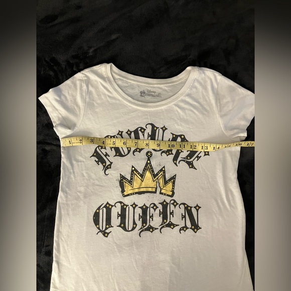 RARE Disney Descendants2 future queen T-shirt top-L - Picture 2 of 4
